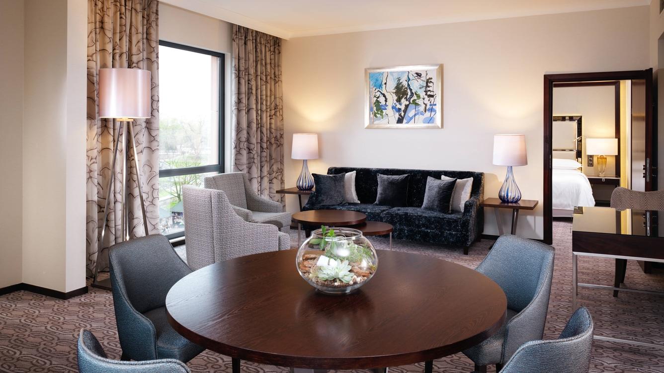 Sheraton Grand Красков Екстериор снимка Suite at the InterContinental Budapest