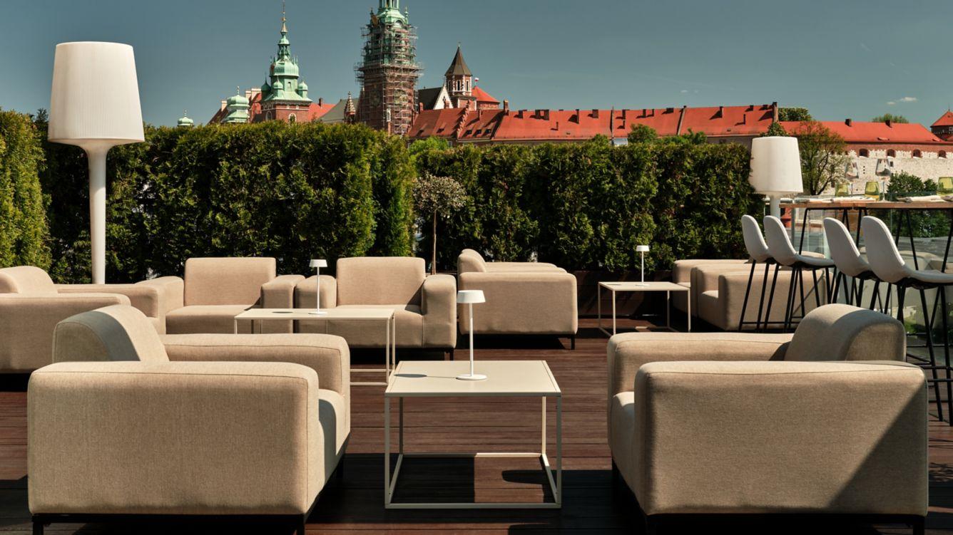 Sheraton Grand Красков Екстериор снимка The Sky Bar