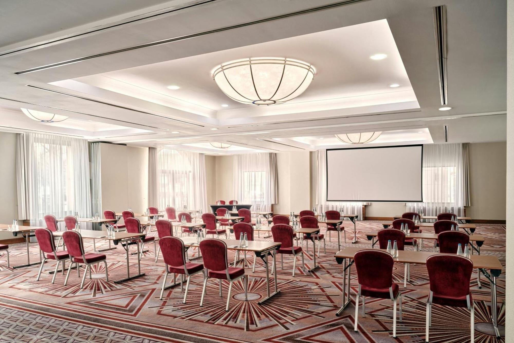 Sheraton Grand Красков Екстериор снимка