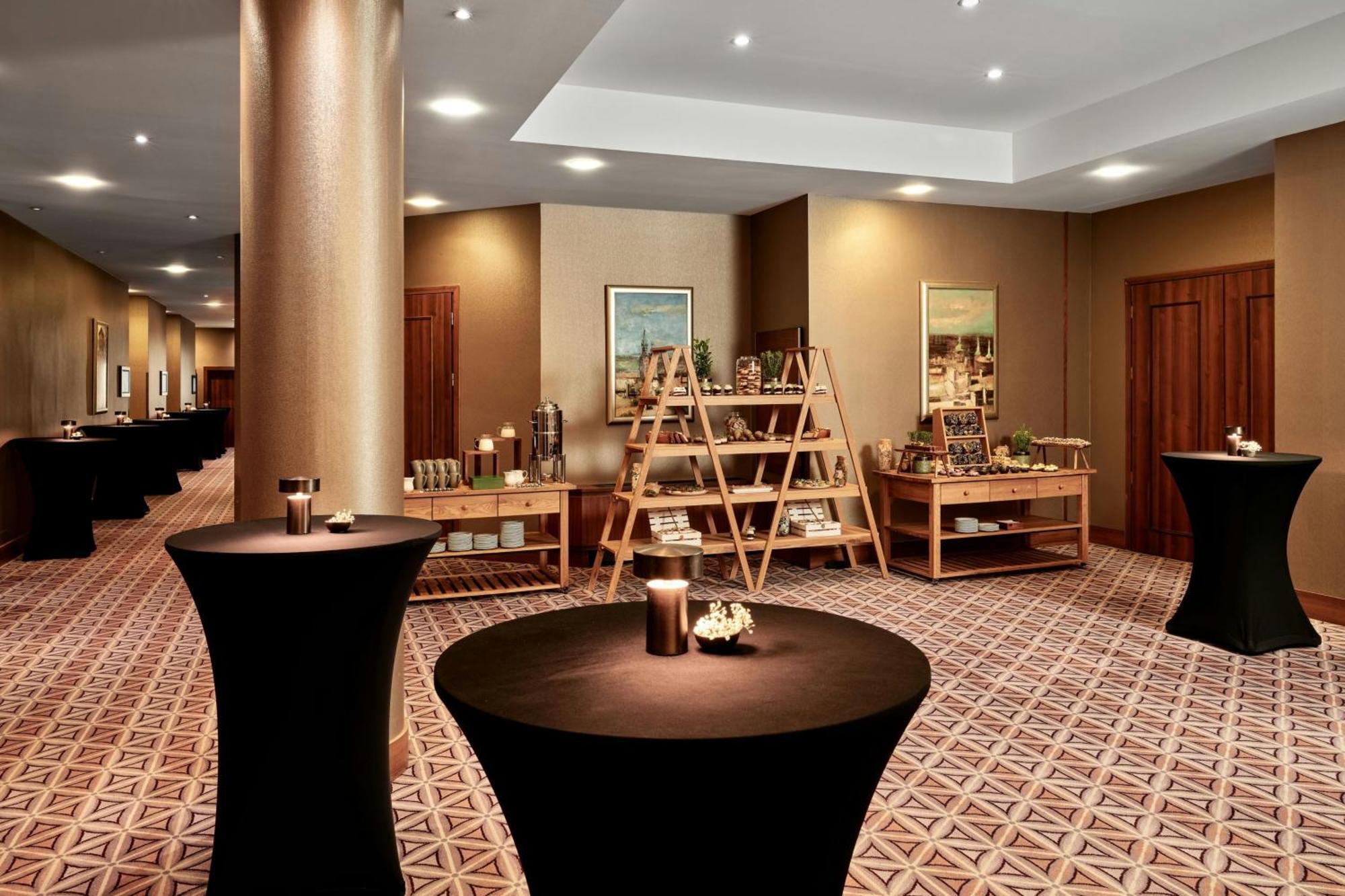 Sheraton Grand Красков Екстериор снимка